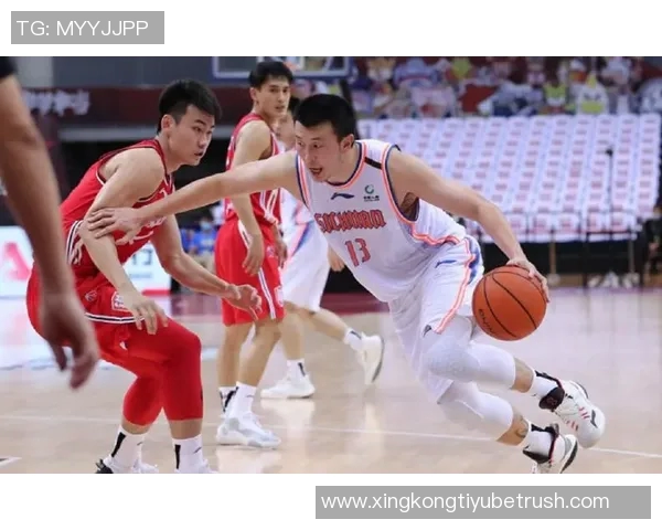 四川球员左朕年强调体测重要性努力做好本职工作是首要任务